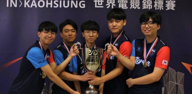 行队以10 行队以10